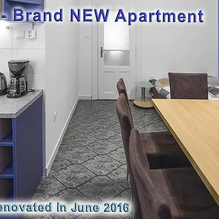 Astra 14 Apartment *